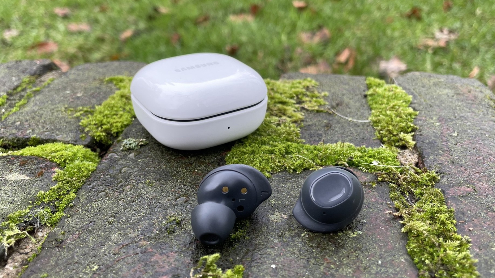 قیمت و خرید هدفون بلوتوثی سامسونگ مدل Galaxy Buds FE